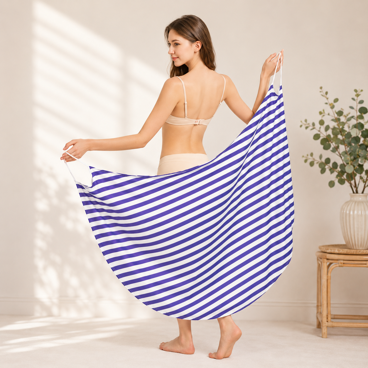 StrandChic™ – Den perfekte sommerkjole over badetøjet